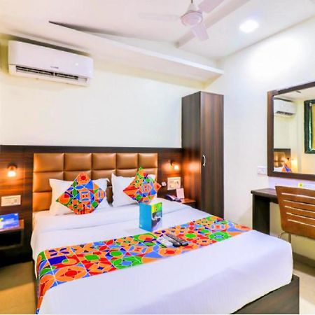 Fabhotel Galaxy Suite Mumbai Exteriör bild