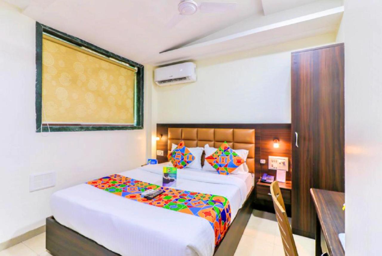 Fabhotel Galaxy Suite Mumbai Exteriör bild