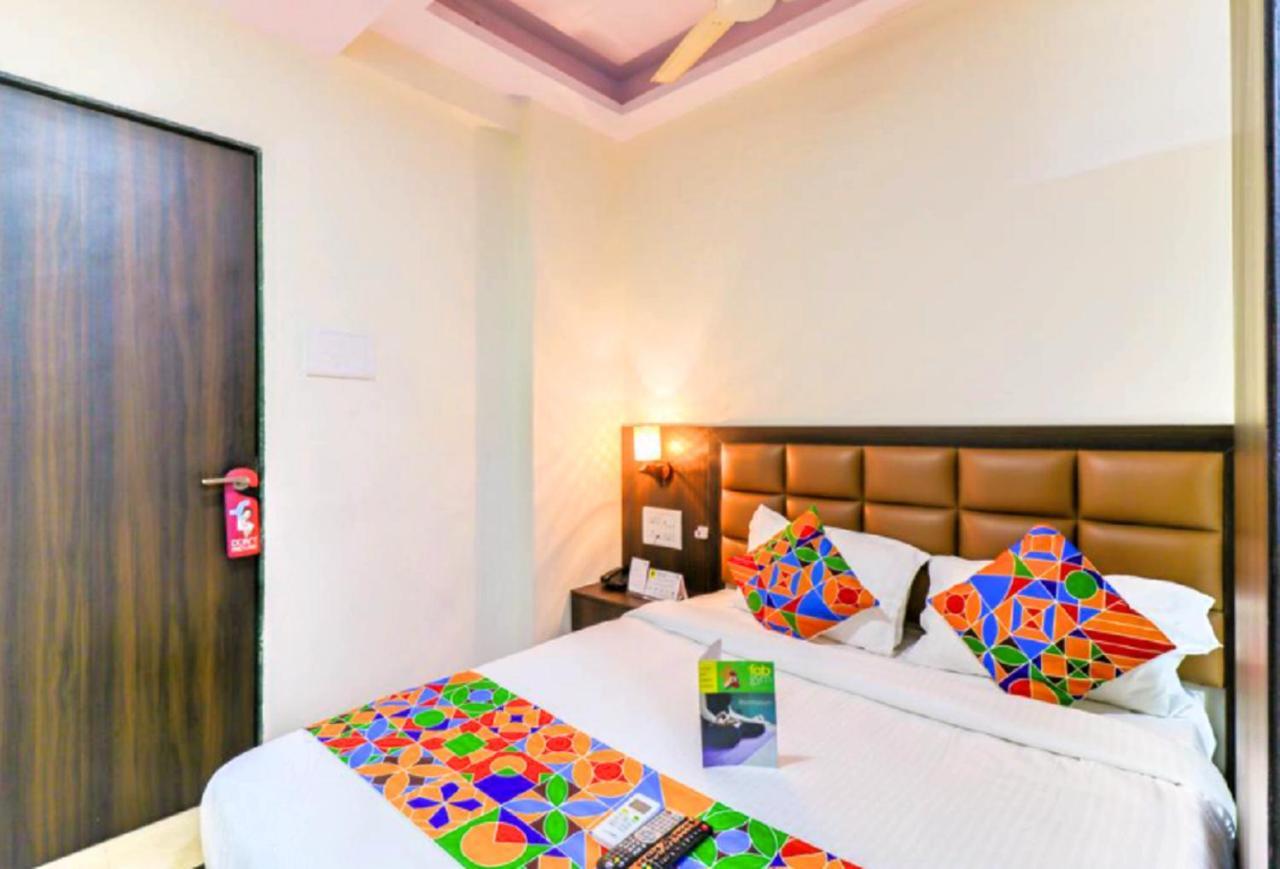 Fabhotel Galaxy Suite Mumbai Exteriör bild