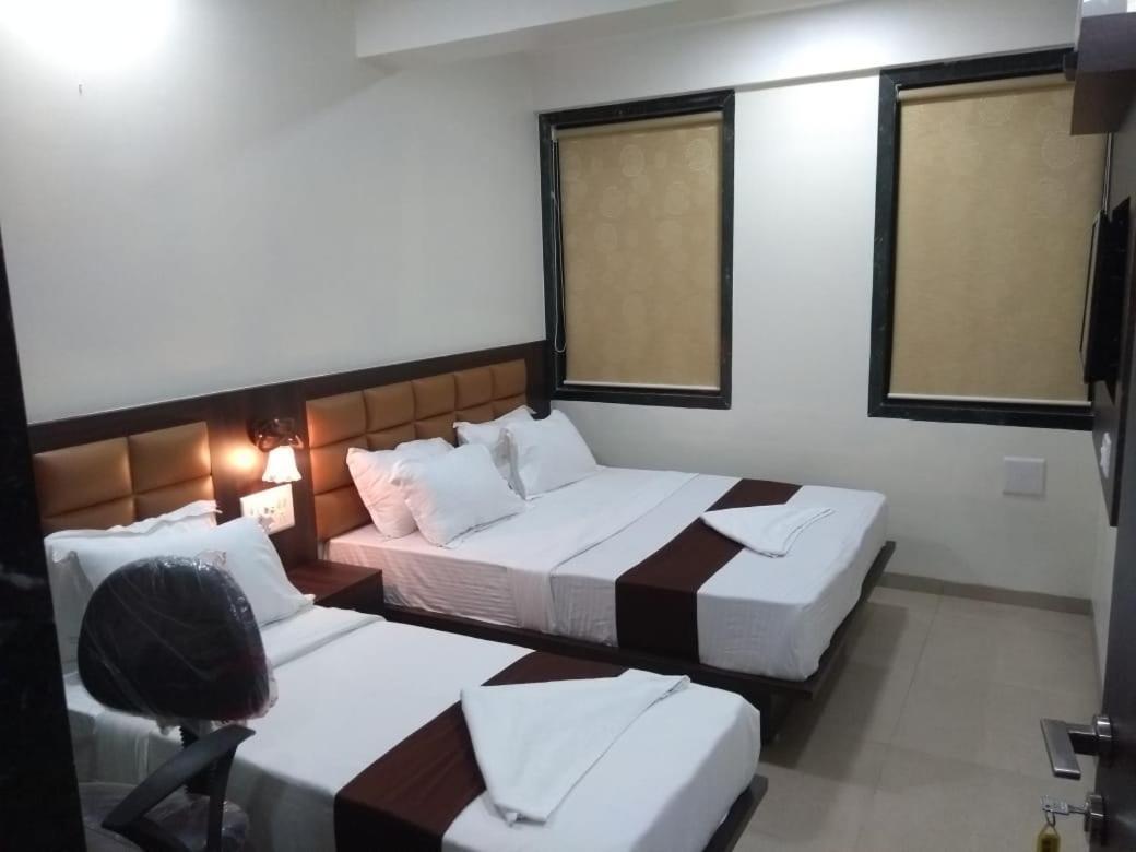 Fabhotel Galaxy Suite Mumbai Exteriör bild