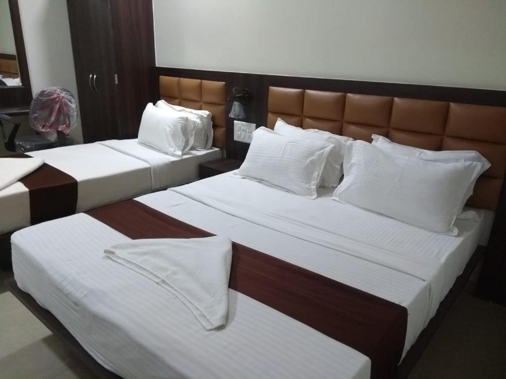 Fabhotel Galaxy Suite Mumbai Exteriör bild